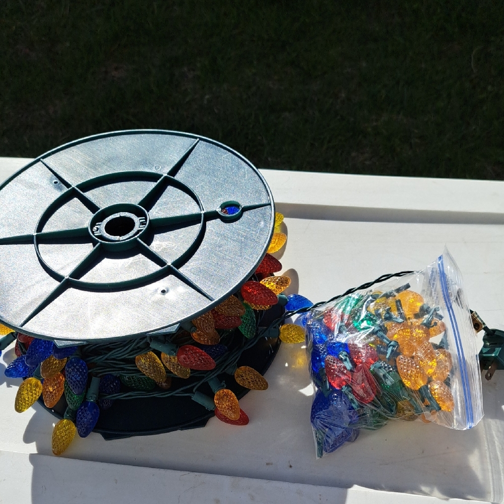 Multi-Color C6 Clip-On Christmas Lights String Approx 150 Lights